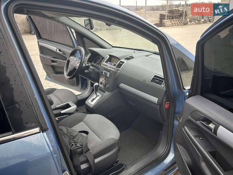 Мінівен Opel Zafira 2007 в Чорткові