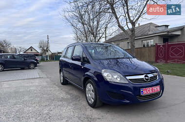 Минивэн Opel Zafira 2013 в 