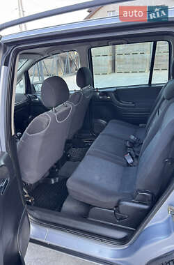 Минивэн Opel Zafira 2000 в 