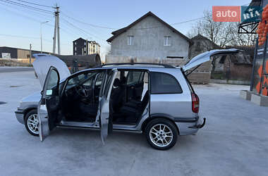 Минивэн Opel Zafira 2000 в 