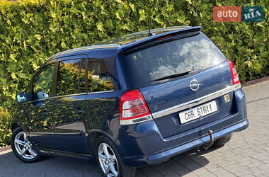 Мінівен Opel Zafira 2011 в 