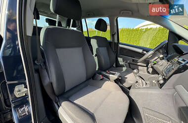 Мінівен Opel Zafira 2011 в 