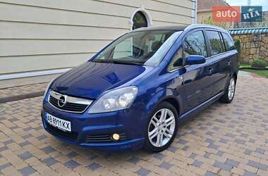 Минивэн Opel Zafira 2007 в 