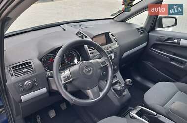 Минивэн Opel Zafira 2007 в 