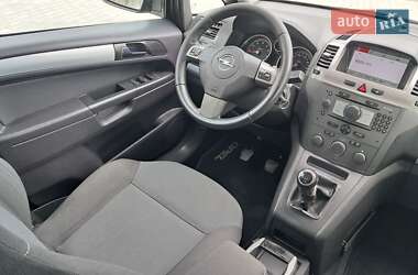 Минивэн Opel Zafira 2007 в 