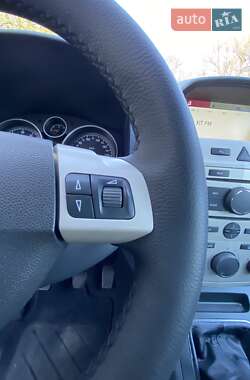 Минивэн Opel Zafira 2008 в 