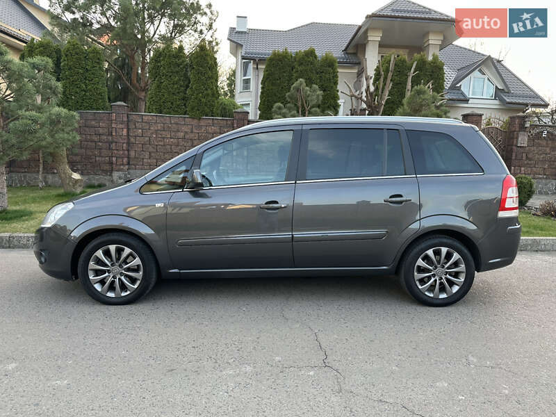 Opel Zafira 2011