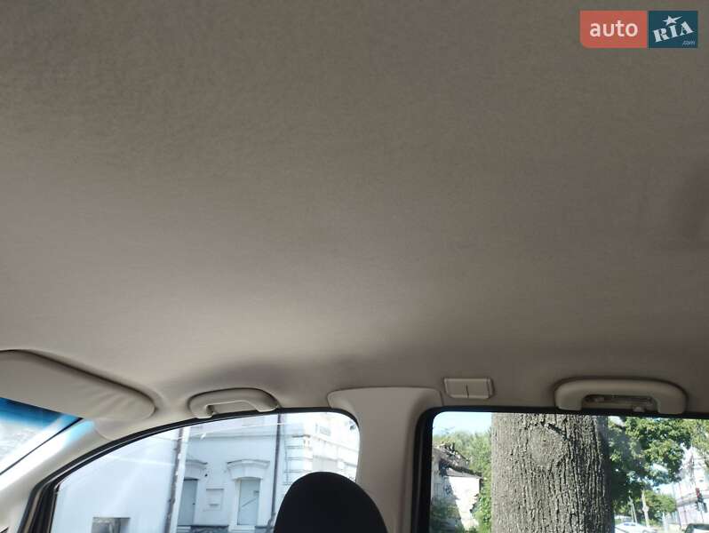 Минивэн Opel Zafira 2001 в Краматорске