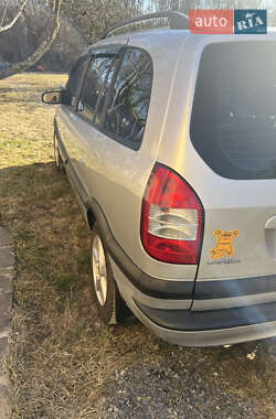 Минивэн Opel Zafira 2003 в 