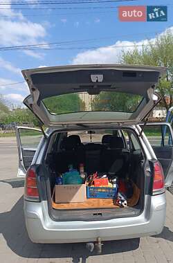 Минивэн Opel Zafira 2006 в 
