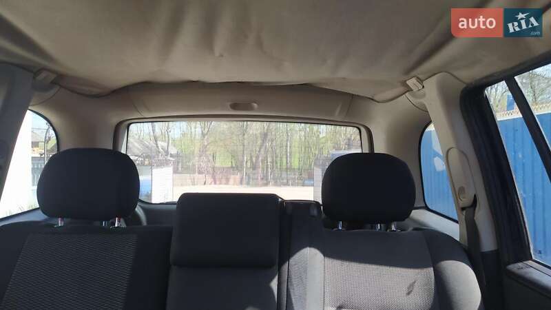 Мінівен Opel Zafira 2003 в Чорткові