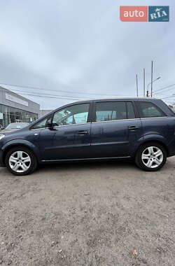 Минивэн Opel Zafira 2008 в 
