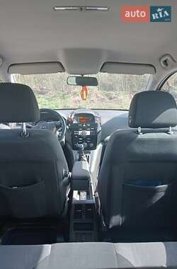 Минивэн Opel Zafira 2011 в 
