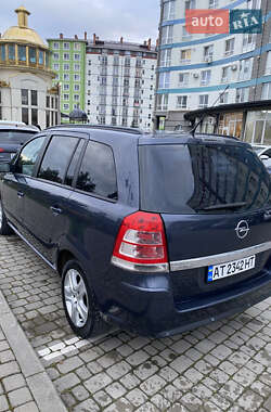 Минивэн Opel Zafira 2009 в 