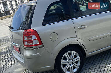 Мінівен Opel Zafira 2011 в 