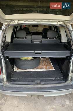Минивэн Opel Zafira 2004 в 