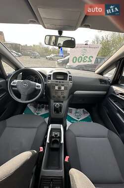Минивэн Opel Zafira 2007 в 
