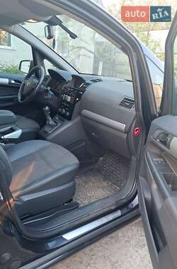 Минивэн Opel Zafira 2009 в 