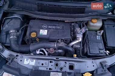 Минивэн Opel Zafira 2010 в 