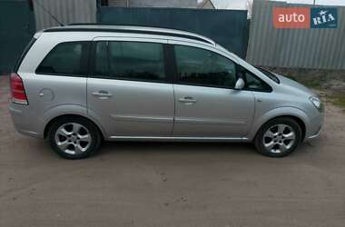 Минивэн Opel Zafira 2005 в 