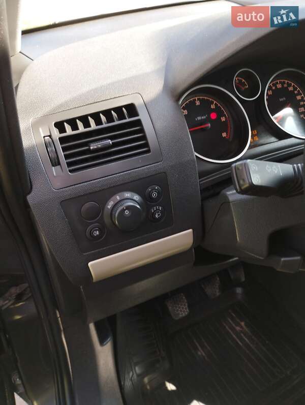 Минивэн Opel Zafira 2009 в Бердичеве