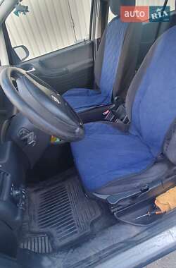Мінівен Opel Zafira 2001 в 