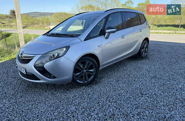 Минивэн Opel Zafira 2014 в 