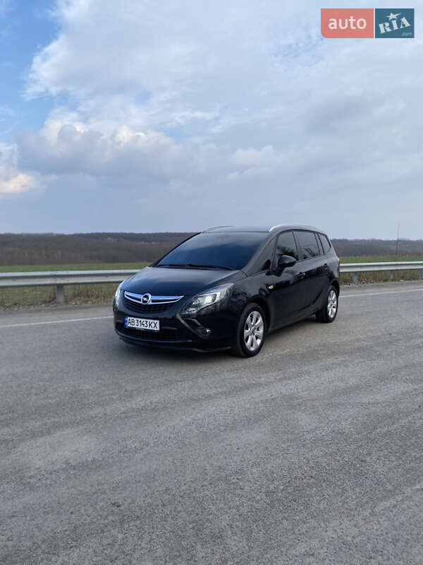 Микровэн Opel Zafira 2014 в 