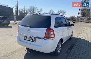 Минивэн Opel Zafira 2013 в 