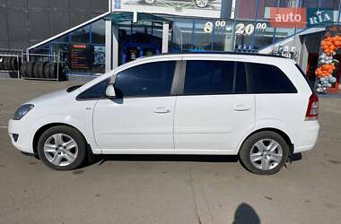 Минивэн Opel Zafira 2013 в 