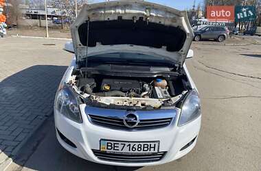 Минивэн Opel Zafira 2013 в 