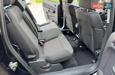 Мінівен Opel Zafira 2013 в 