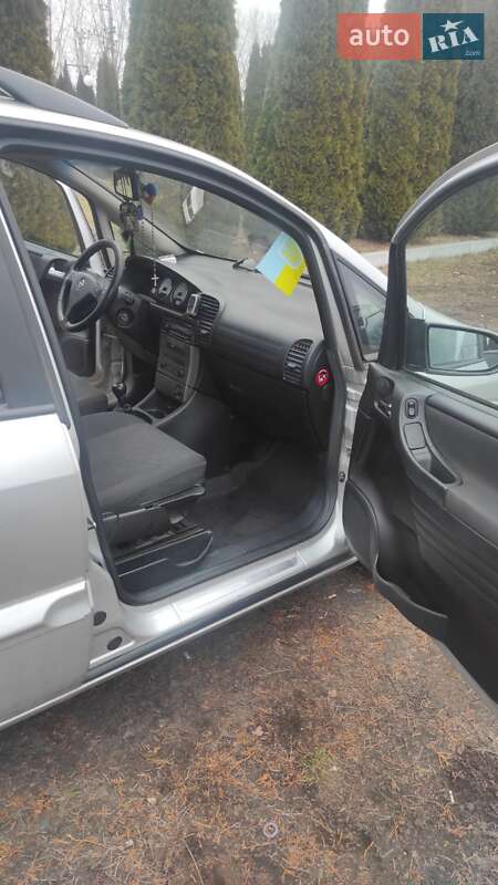 Минивэн Opel Zafira 2004 в Броварах