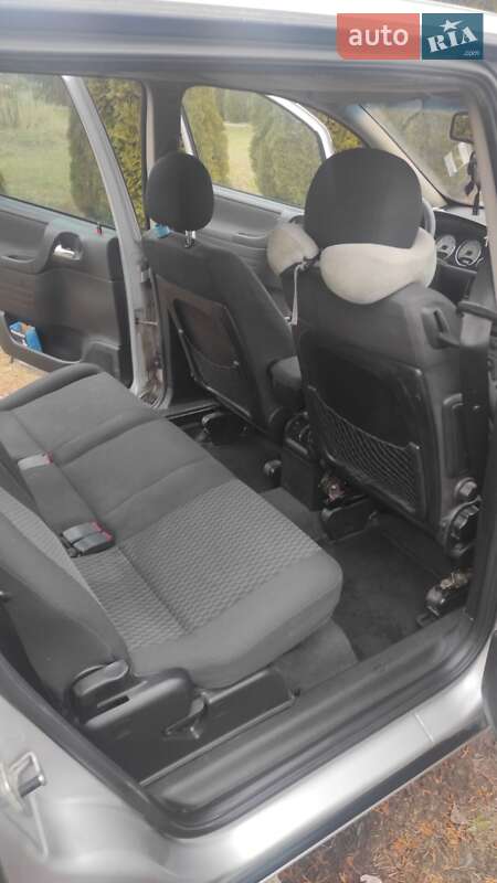 Минивэн Opel Zafira 2004 в Броварах