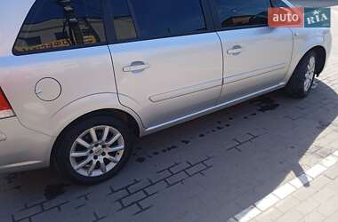 Минивэн Opel Zafira 2013 в 