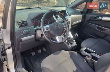 Минивэн Opel Zafira 2013 в 