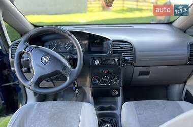Мінівен Opel Zafira 2000 в 