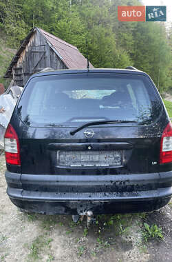 Минивэн Opel Zafira 2003 в Микуличине