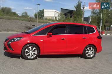 Минивэн Opel Zafira 2012 в 