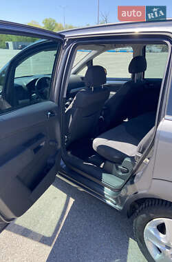 Минивэн Opel Zafira 2011 в 