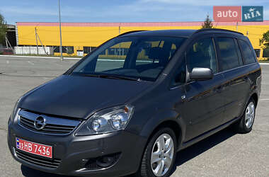 Минивэн Opel Zafira 2011 в 