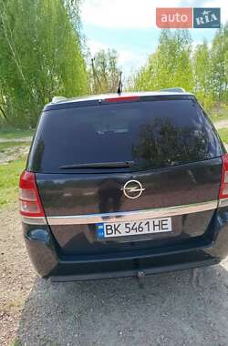 Минивэн Opel Zafira 2009 в 
