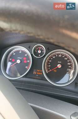 Минивэн Opel Zafira 2009 в 