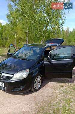 Минивэн Opel Zafira 2009 в 