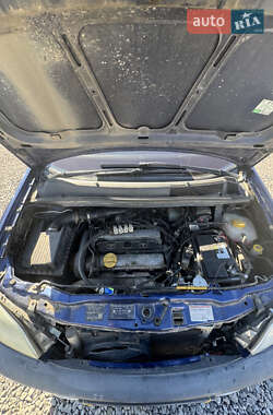 Мінівен Opel Zafira 2003 в 