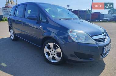 Минивэн Opel Zafira 2008 в 