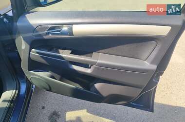 Минивэн Opel Zafira 2008 в 