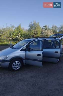 Минивэн Opel Zafira 2002 в 