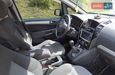Минивэн Opel Zafira 2011 в 
