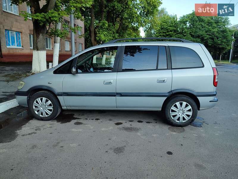 Мінівен Opel Zafira 2003 в Рівному